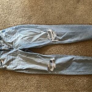 American Eagle Outfitters Women's Light Blue Ripped Jeans
